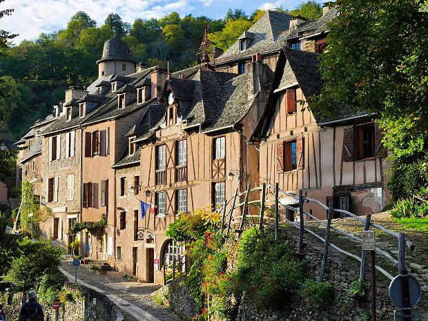 10) Conques