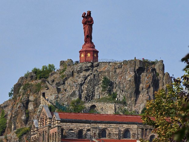 2) Le Puy